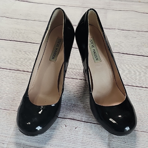 Steve Madden Shoes - Steve Madden Sz 8 Vintage Black Classic Patent Leather Heels